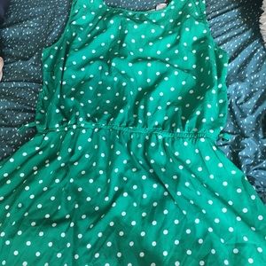 Green and white polka dot vintage dress, 22